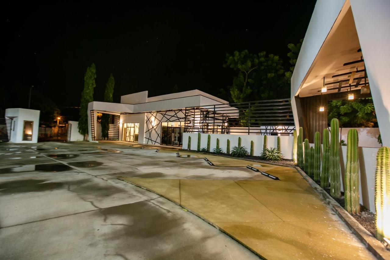 D' La Torre Hotel Манагуа Екстер'єр фото